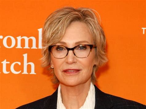 Jane Lynch To Exit Broadway Revival Of Funny Girl Early Promifacts Uk