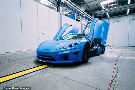 Car Maker Shows How They Smash Prototypes As Part Of Safety Checks