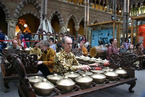 Salah satu alat musik tradisional yang sangat terkenal di nusantara maupun internasional sebagian berasal dari jawa tengah. Daftar 13 Nama Alat Musik Tradisional Jawa Tengah Dan ...