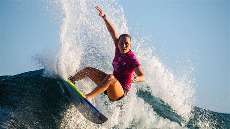Hawaiis Carissa Moore Clinches Fourth Career Wsl World Championship