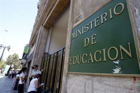 The ministry of education of chile is the ministry of state responsible for promoting the development of education at all levels, to assure. Mineduc amplía plazo para postular a colegios de la región ...