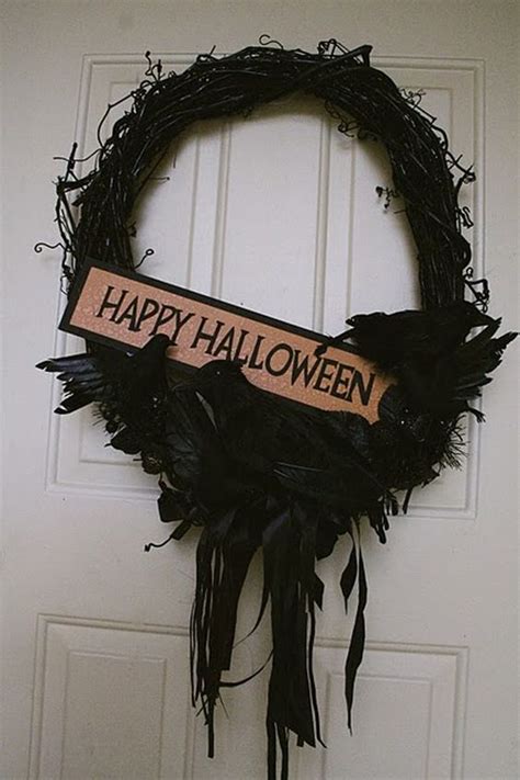 67 Cool Halloween Wreaths For Any Space Digsdigs