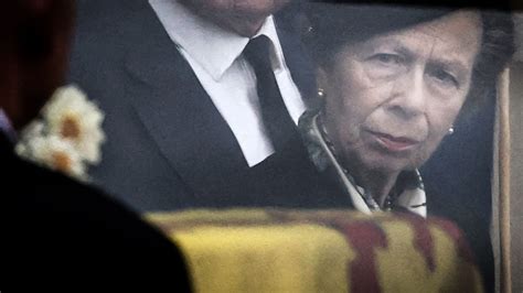 Uk Princess Anne Remembers Queen Elizabeth Nods To King Charles