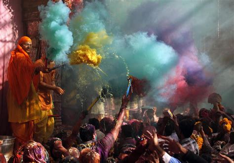 The 15 Stages Of Celebrating Holi
