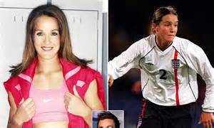 England Football Captain Casey Stoney Comes Out As Gay Daily Mail Online