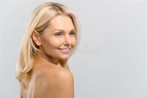 S Woman Looking Over Shoulder White Background Stock Photos Free Royalty Free Stock Photos