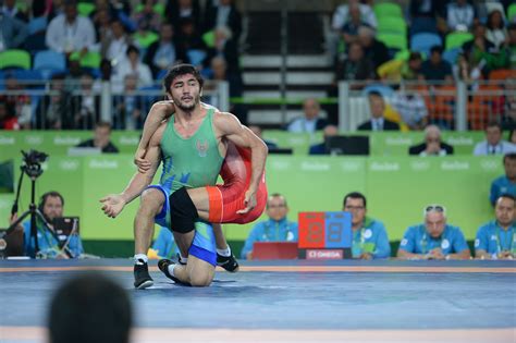 File Wrestling At The 2016 Summer Olympics Navruzov Vs Mandakhnaran 2  Wikimedia Commons