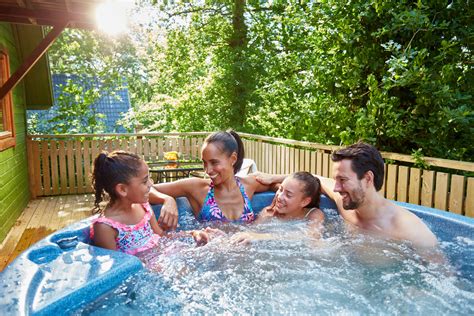 Lodges With Hot Tubs For Families Book Family Hot Tub Hols
