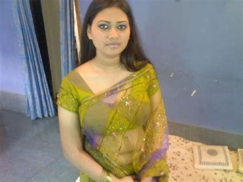 Desi Indian Bhabhi In Tight Salwar Kameez And Showing Cleavage Hd Latest Tamil Actress Telugu