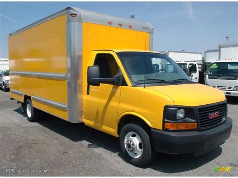 2007 Yellow Gmc Savana Cutaway 3500 Commercial Cargo Van 105870502