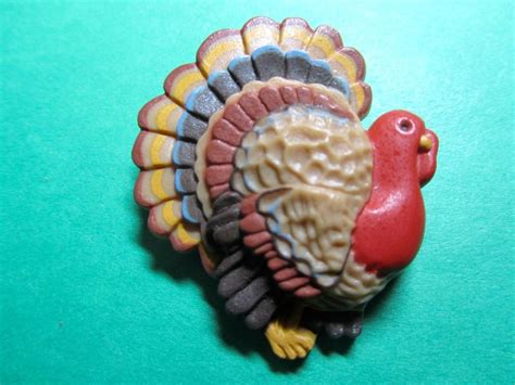 Vintage Hallmark Turkey Thanksgiving Holiday Lapel Pin T10 Holiday