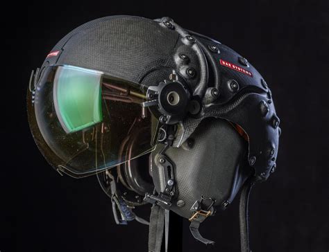 The Virtual Reality Fighter Pilot Helmet That Can See In The Dark Masken Und Motorräder