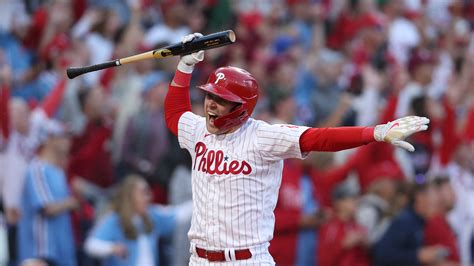 NLDS Phillies Beat Braves To Take 2 1 Series Lead The New York Times