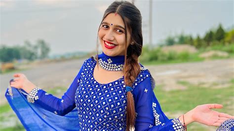 Kaisi Lagi Meri Punjabi Look ️ Youtube