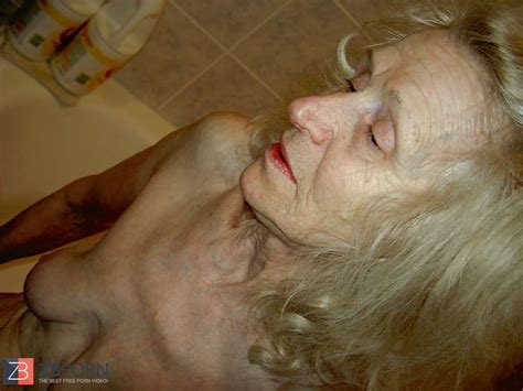 Granny Josee In The Bathroom Zb Porn