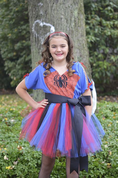 I dedicated more than 10 hours to create this costume over the course of 2 months. Spider Man Tutu | Diy halloween costumes, Disney halloween, Diy costumes