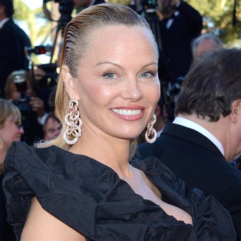 Cannes 2017 Pamela Anderson Métamorphosée Divise Les Internautes Elle