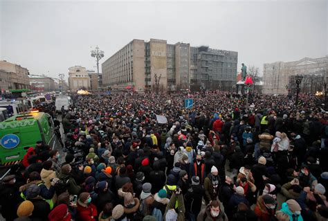 Mass Rallies Sweep Russia In Protests Over Alexei Navalnys Arrest