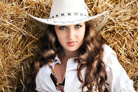 2k Free Download Hay Ride Female Models Hats Cowgirl Ranch