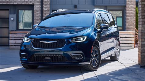 Here Is What Is New For The 2022 Chrysler Pacifica Hybrid Lineup