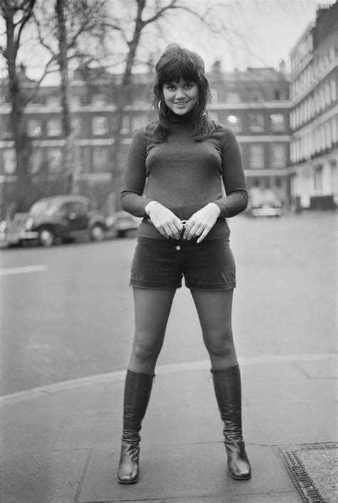 6. Linda Ronstadt: 25 Throwback Photos You Need To See