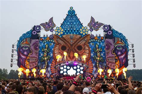 Eye Candy 40 Photos Of Beautiful Edm Festival Stage Designs