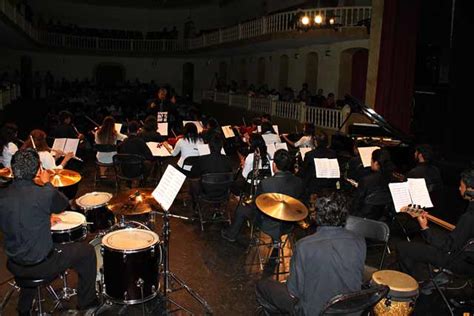 Ángela peralta (born kaltenmeier) was born on month day 1922, to leopoldo kaltenmeier and rosa kaltenmeier (born blaser). Celebrá 140 años de arte el Teatro Angela Peralta ...