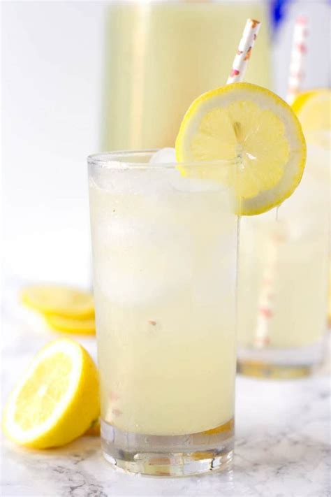 The Best Homemade Lemonade Recipe With Fresh Squeezed Lemons