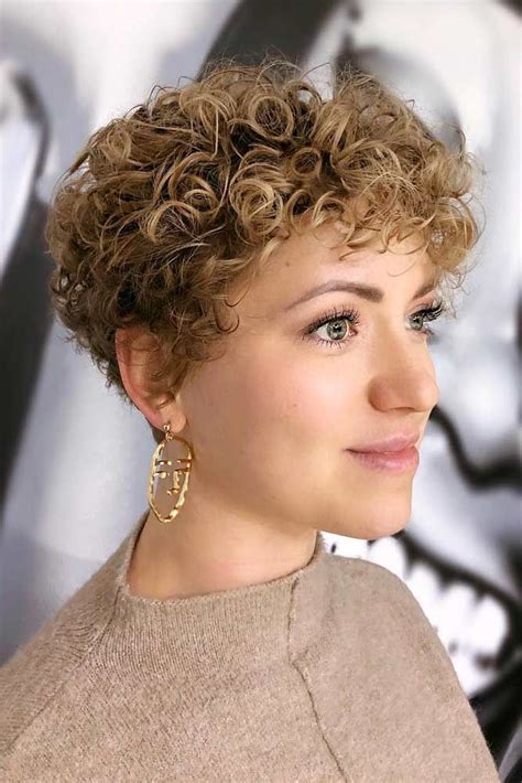 39 Undeniably Pretty Hairstyles For Curly Hair Haircuts For Curly Hair Short Permed Hair