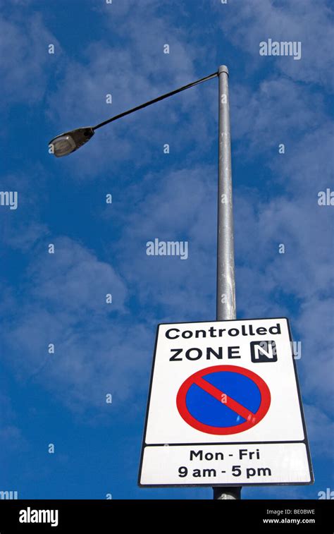 Controlled Parking Zone Sign Hi Res Stock Photography And Images Alamy