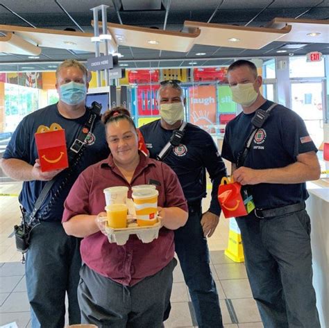 To our first responders and healthcare workers we know it's a very trying time for everyone, but especially for those people, said april black, director mcdonald's is saying 'thank you, thank you to our communities.' some of the free food includes an egg mcmuffin. McDonald's offers free meals to first responders, health ...