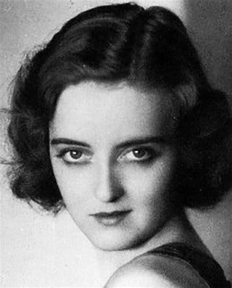 30 Stunning Black And White Portraits Of A Very Young Bette Davis In