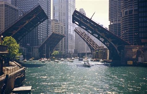Chicago Bridges Photograph By By Ken Ilio