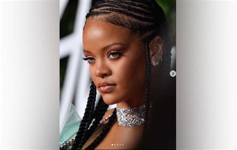 Tak Hanya Merilis Rihanna Jadi Model Bra Menyusui Savage X Fenty