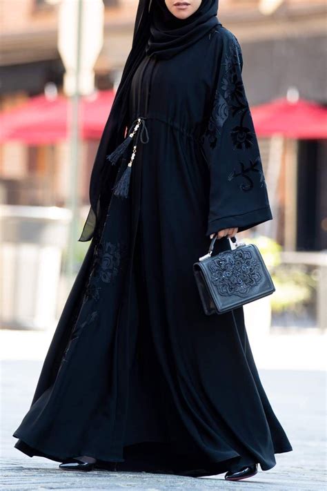The Classic Black Abaya Is Elegant And Always In Style Explore Our Collection Of Beautiful