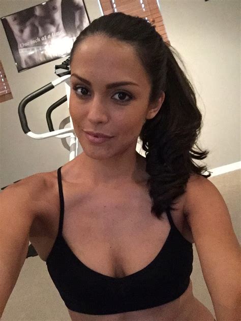 Raquel Pomplun On Twitter About To Go Live On Facebook