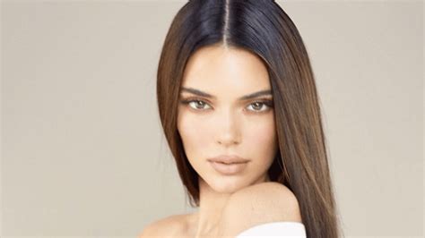 Kendall Jenner Opens Up About Her Anxiety Onlystars Lifestyle