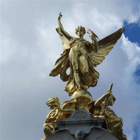 Queen Victoria Memorial London