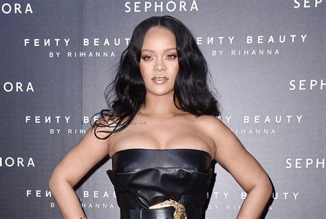 Rihanna Talks Body Image Weight In Vogue Cover Interview Time