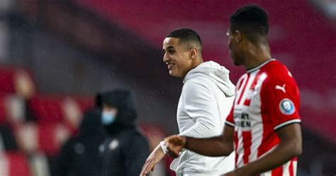 Denzel dumfries over een bizarre foto die hij kreeg opgestuurd, waarop hij, donyell malen, cody denzel dumfries was afgelopen zomer een van de duizenden demonstranten in rotterdam die. 'Ik ben eerlijk en soms hard, ik heb Ihattaren weleens bij ...