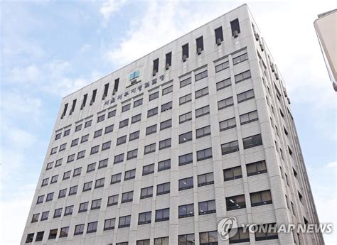 여자친구 죽음 내몰았다 가해자 지목된 정바비, 입장 밝힐까. `전 연인 성폭력 의혹` 가을방학 정바비 검찰서 무혐의 - 매일경제