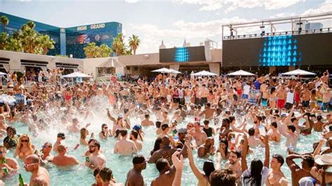 Pool Party List The Best Pool Parties In The Us Thrillist