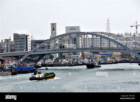 Busan Harbor Bridge Hi Res Stock Photography And Images Alamy