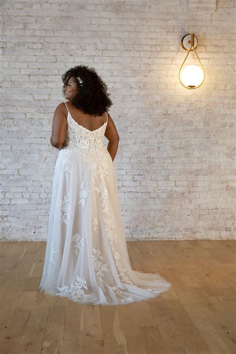 Elegant Lace Plus Size A Line Wedding Dress With Off The Shoulder