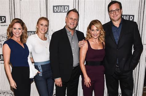 Bob Saget Candace Cameron Bure Jodie Sweetin Andrea Barber And Dave