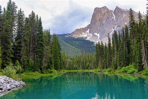 Bucket List Destination The Water In Emerald Lake Looks Vibrant Green