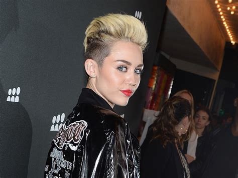 Miley Cyrus Premieres Trippy We Cant Stop Music Video Cbs News