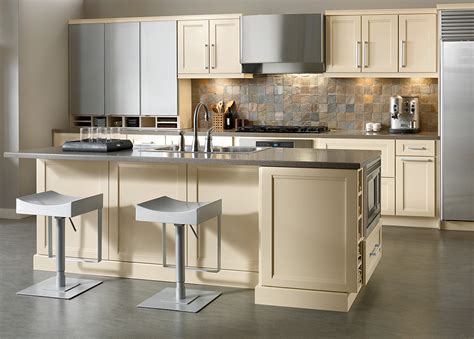 Options for commonly used kitchen wooden materials are: Small Kitchen Ideas : 5 Space-saving Tips That Work - KraftMaid