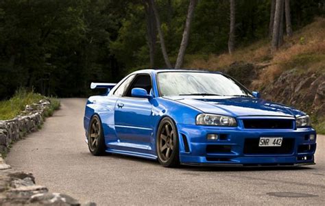 You can unlock a few different things that affect your car's paint job; Nissan Skyline GT-R R34: provate a prenderla - Automobilismo