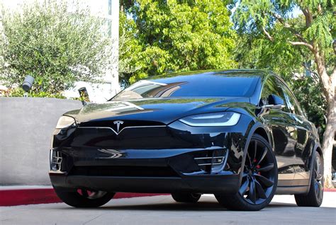 Tesla Model X Captures 6 Of Luxury Suv Market In The Us